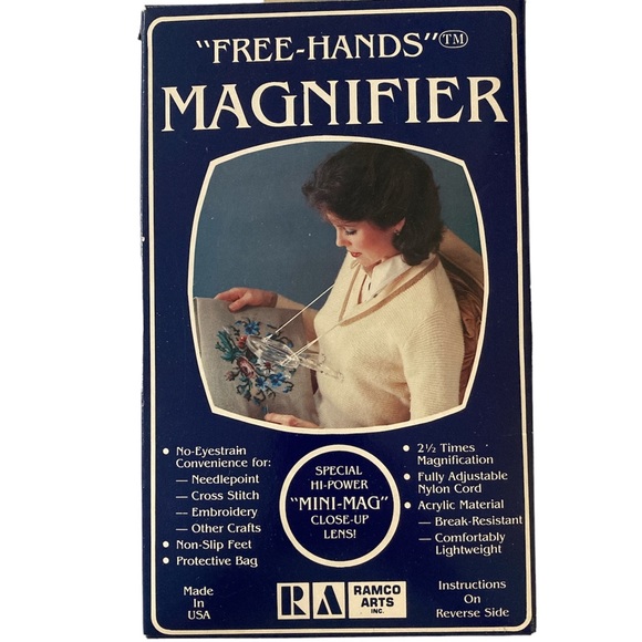 Free Hands Magnifier - Picture 1 of 6